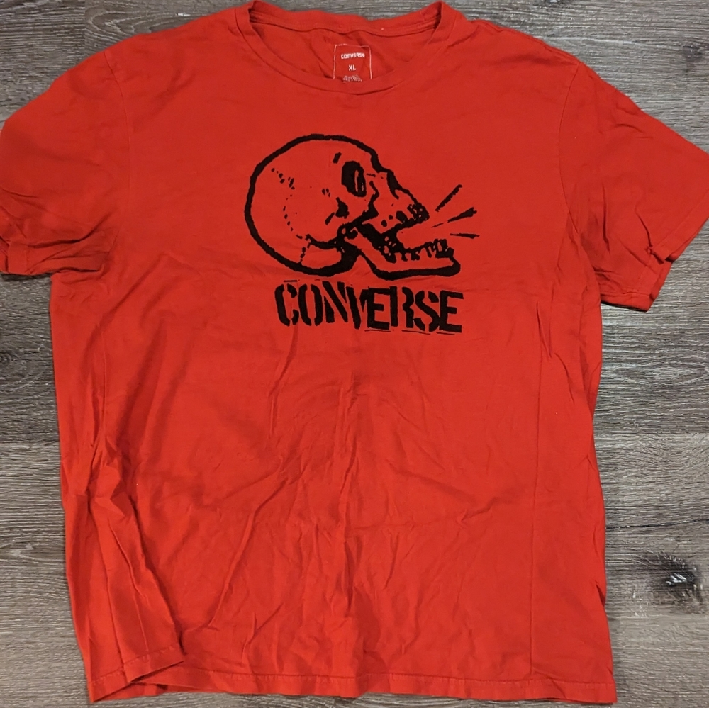 Converse skull t shirt size xl